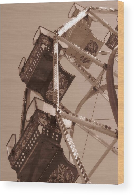 Ferris Wheel Wood Print featuring the photograph Ferris Wheel by Beth Vincent