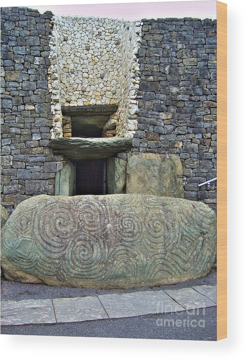 Newgrange Wood Print featuring the photograph Newgrange entrance by Nina Ficur Feenan