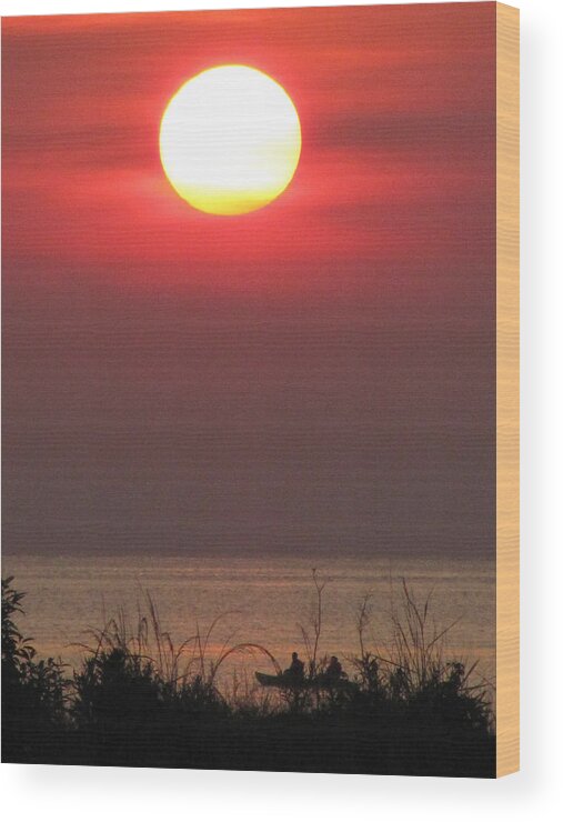 Sunset Wood Print featuring the photograph Paddling Home by Richard Reeve