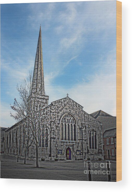 St Michaels Wood Print featuring the photograph St Michael's Church Southampton Hampshire by Terri Waters