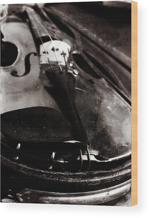 Violin Wood Print featuring the photograph Well Used Instrument by Scott Kingery