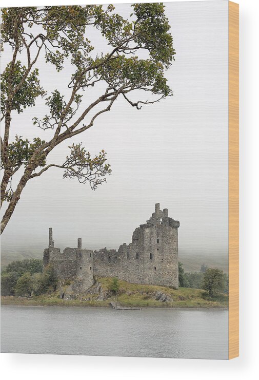 Kilchurn Castle Wood Print featuring the photograph Castle Mist by Grant Glendinning