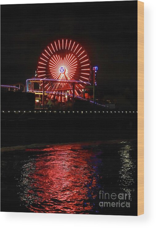 Ferris Wheel Wood Print featuring the photograph Seaside Heart by Beth Myer Photography