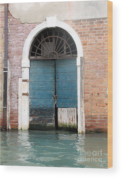 Angelica Dichiara Paintings Wood Print featuring the photograph Venetian door by Italian Art