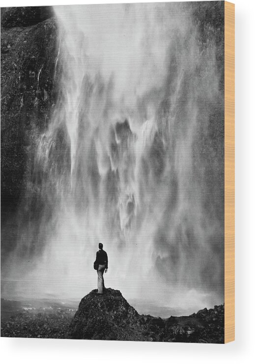 Usa Wood Print featuring the photograph Multnomah Falls by Alfred Eisenstaedt