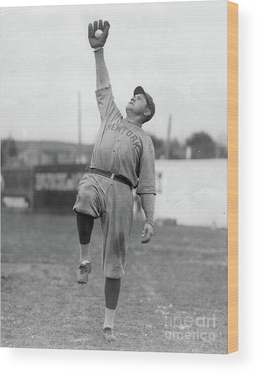 People Wood Print featuring the photograph Babe Ruth Catches Fly Ball by Transcendental Graphics