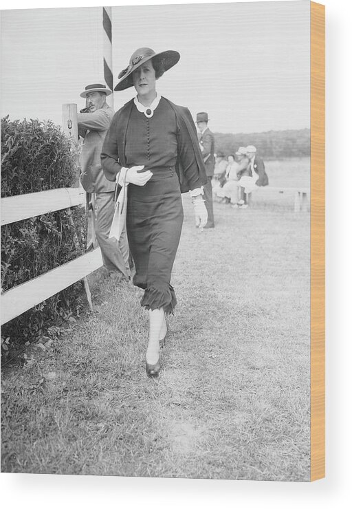 Horse Wood Print featuring the photograph Mrs. Murray Attends A Race by Bert Morgan