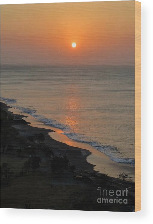 Sun Wood Print featuring the photograph Pastel Sunrise by Diana Rajala