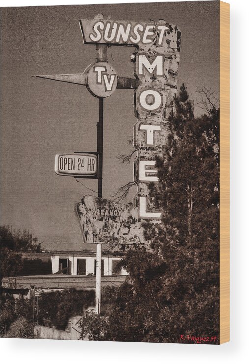 Route Wood Print featuring the photograph Sunset Motel Sign by Rene Vasquez