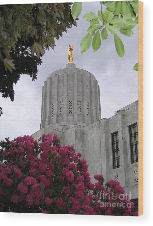 Oregon Wood Print featuring the photograph Oregon State Capitol Dome by James B Toy