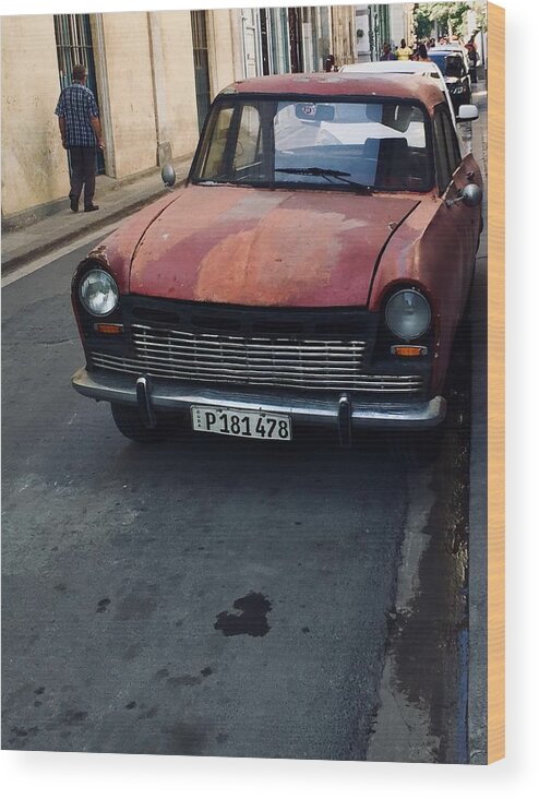 Cuba Wood Print featuring the photograph Cuba Car #1 by Kerry Obrist