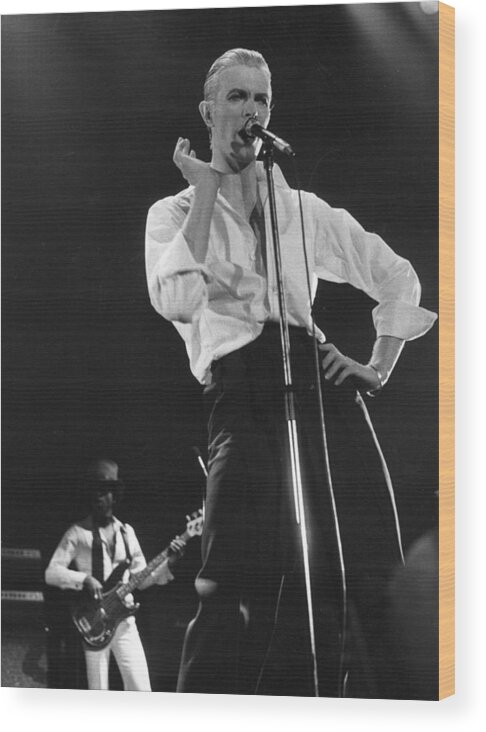 David Bowie Wood Print featuring the photograph Bowie On Stage by Evening Standard