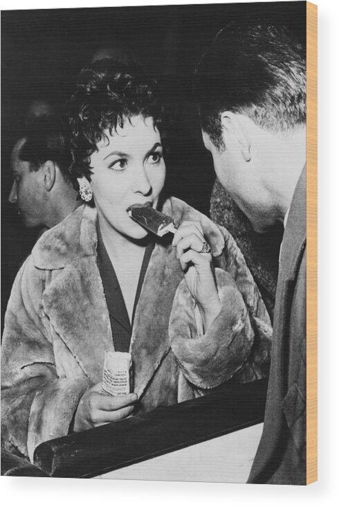 1950-1959 Wood Print featuring the photograph Gina Lollobrigida Visiting Circus Togny by Keystone-france