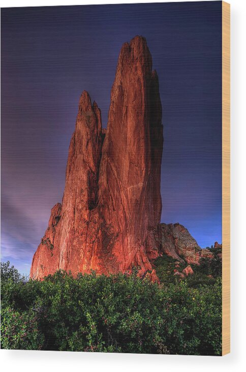 Scenics Wood Print featuring the photograph Glowing Rock In Garden Of The Gods by Wolfgang steiner
