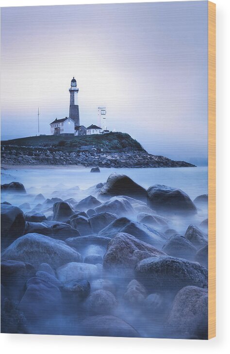 Long Wood Print featuring the photograph Montauk Point Lighthouse by Catherine W.