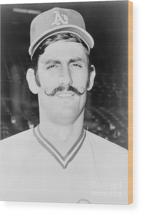 People Wood Print featuring the photograph Rollie Fingers by Bettmann