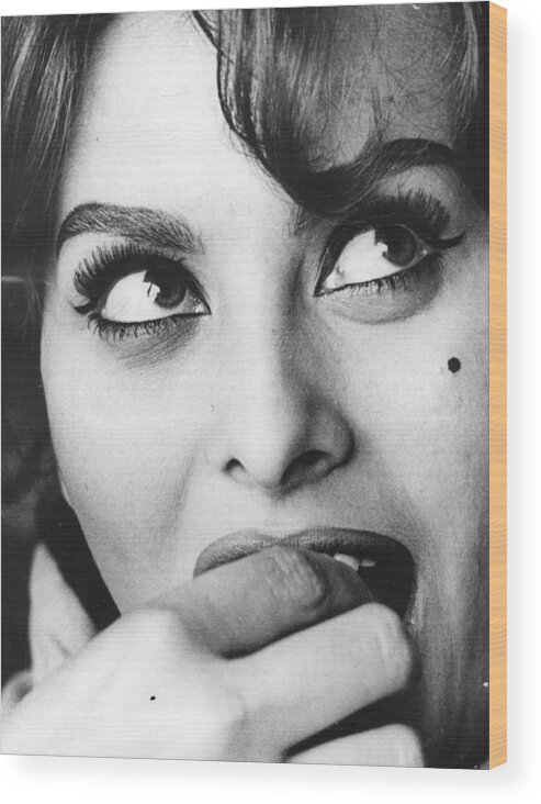 Sophia Loren Wood Print featuring the photograph Sophia Loren by Keystone Features