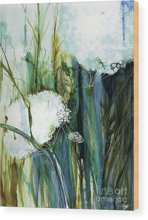 Flowers Wood Print featuring the painting The Queen by Julie Tibus