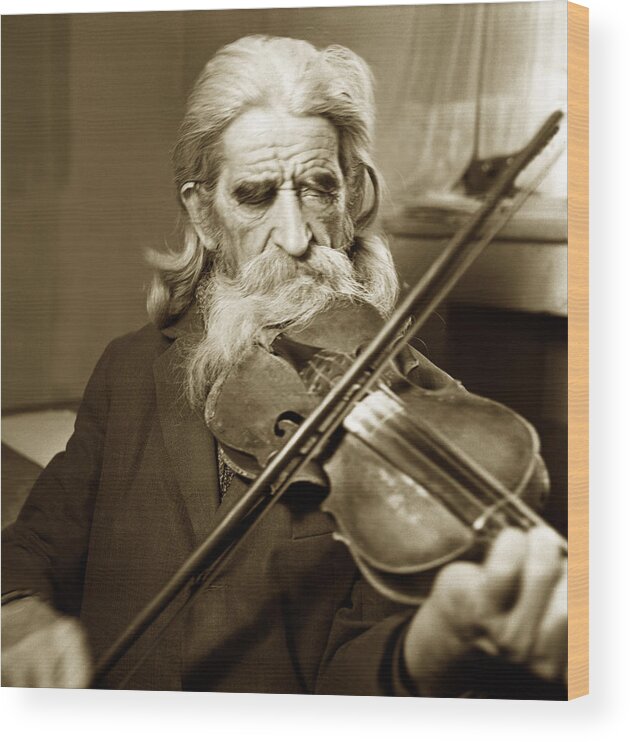 Adult Wood Print featuring the photograph The old violonist by Emanuel Tanjala