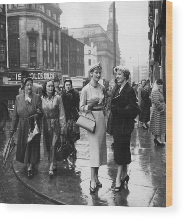 1950-1959 Wood Print featuring the photograph A Cut Above by Bert Hardy