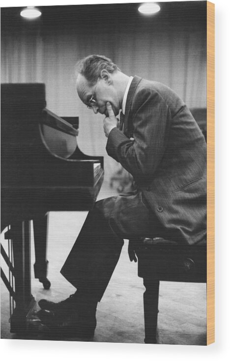 'full Suits Wood Print featuring the photograph Pianist Rudolf Serkin by Underwood Archives