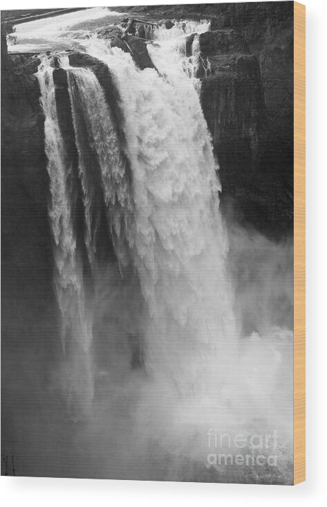 Snoqualmie Falls Wood Print featuring the photograph Snoqualmie Falls - Black and White by Carol Groenen