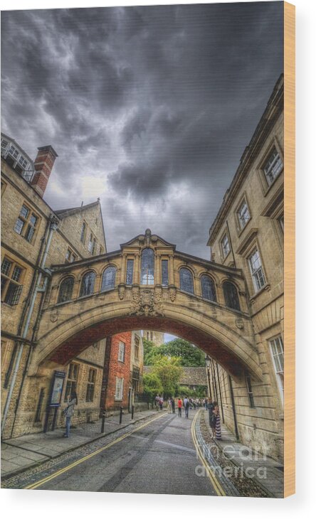 Yhun Suarez Wood Print featuring the photograph Bridge Of Sighs - Oxford by Yhun Suarez