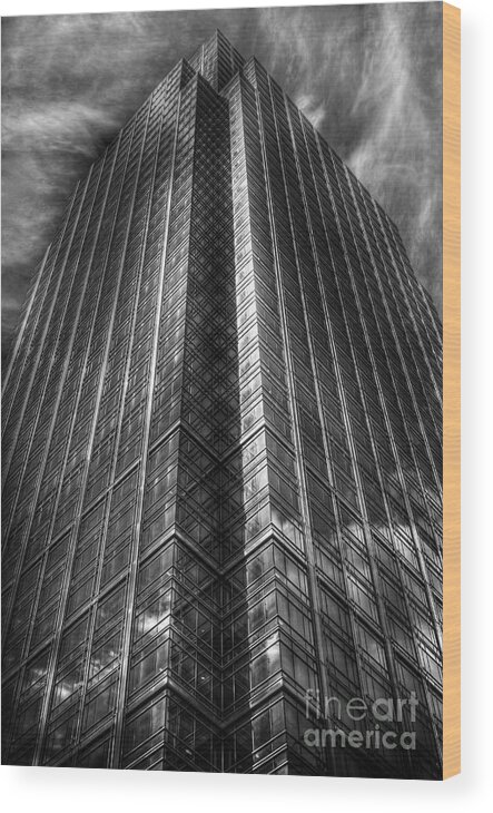 Yhun Suarez Wood Print featuring the photograph Vertical Horizon by Yhun Suarez