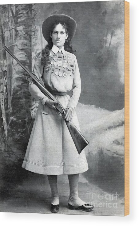 History Wood Print featuring the photograph Annie Oakley, American Folk Hero #2 by Science Source