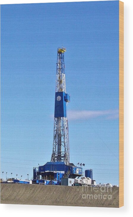  North Dakota Wood Print featuring the photograph Drilling rig #1 by Elisabeth Derichs