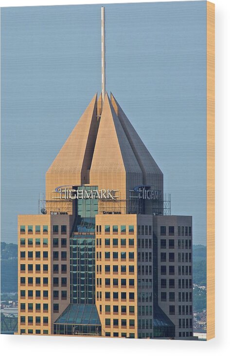 Pittsburgh Wood Print featuring the photograph HIGHMARK Building by Frozen in Time Fine Art Photography