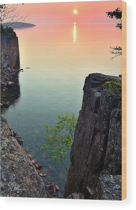 Sunrise-lake Superior-morning-cliff-rock-water-palisade Head-minnesota-northshore-parks-shovel Point-tettegouche State Park Wood Print featuring the photograph New Day by Gregory Israelson