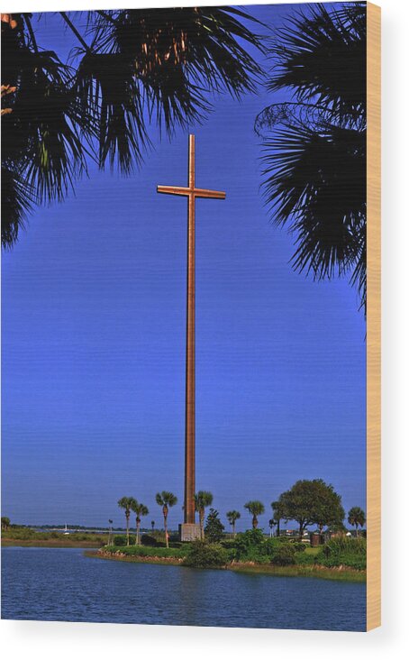 St Augustine Wood Print featuring the photograph St Augustine Memorial Cross 011 by George Bostian