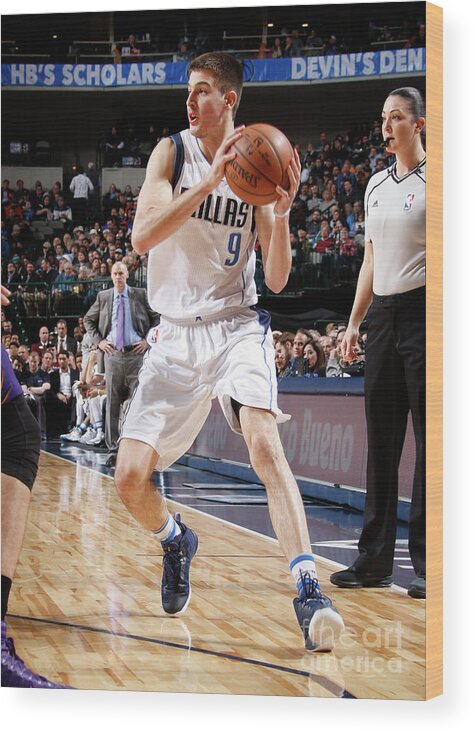 Nba Pro Basketball Wood Print featuring the photograph Phoenix Suns V Dallas Mavericks by Danny Bollinger