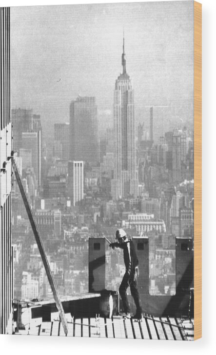 Construction Industry Wood Print featuring the photograph Construction Of The World Trade Center by New York Daily News Archive