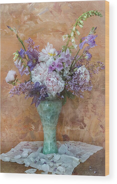 Floral Wood Print featuring the photograph Garden Beauties by John Rivera