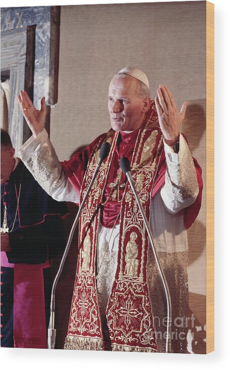 Three Quarter Length Wood Print featuring the photograph Pope John Paul II Speaking To Cardinals by Bettmann