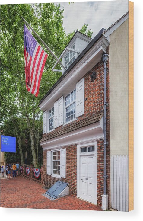 Betsy Ross Wood Print featuring the photograph Betsy Ross House by Susan Rissi Tregoning