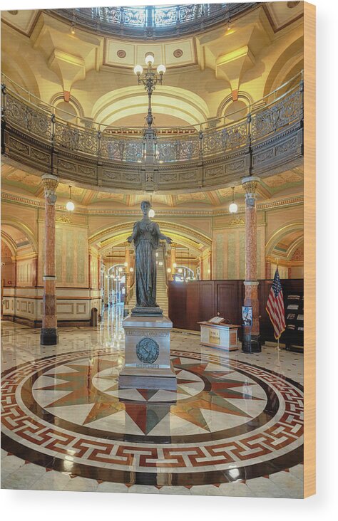 Illinois State Capitol Wood Print featuring the photograph Illinois State Capitol - Illinois Welcoming the World Statue by Susan Rissi Tregoning