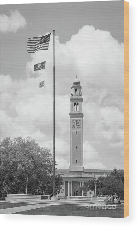 Louisiana State University Wood Print featuring the photograph Louisiana State University Memorial Tower by University Icons