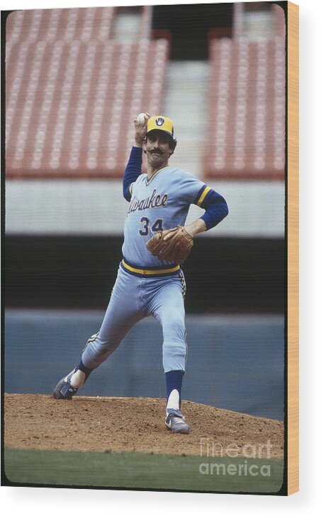 1980-1989 Wood Print featuring the photograph Rollie Fingers by Rich Pilling