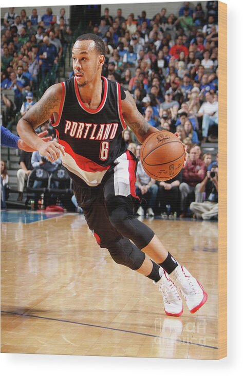Nba Pro Basketball Wood Print featuring the photograph Shabazz Napier by Danny Bollinger