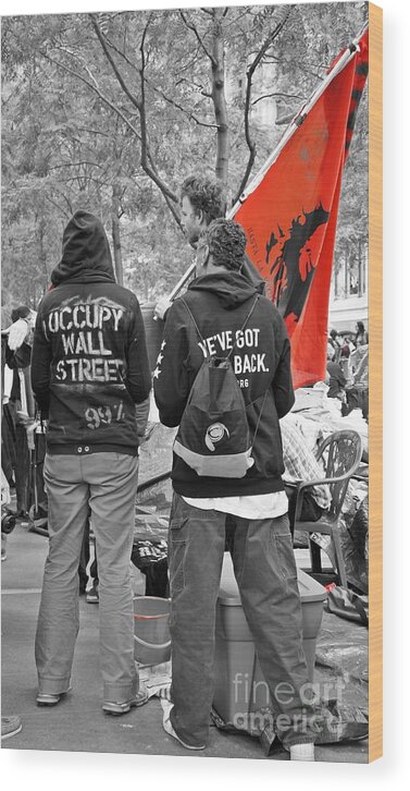 Che Wood Print featuring the photograph Che at Occupy Wall Street by Lilliana Mendez