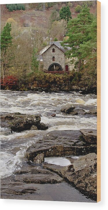 Old Mill Wood Print featuring the photograph Old Mill at Dochart waterfalls by Elena Perelman