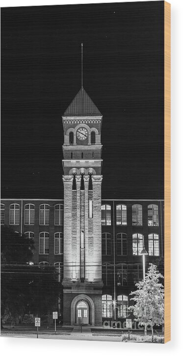 Night Scenes Wood Print featuring the photograph Olympia Mill by Charles Hite