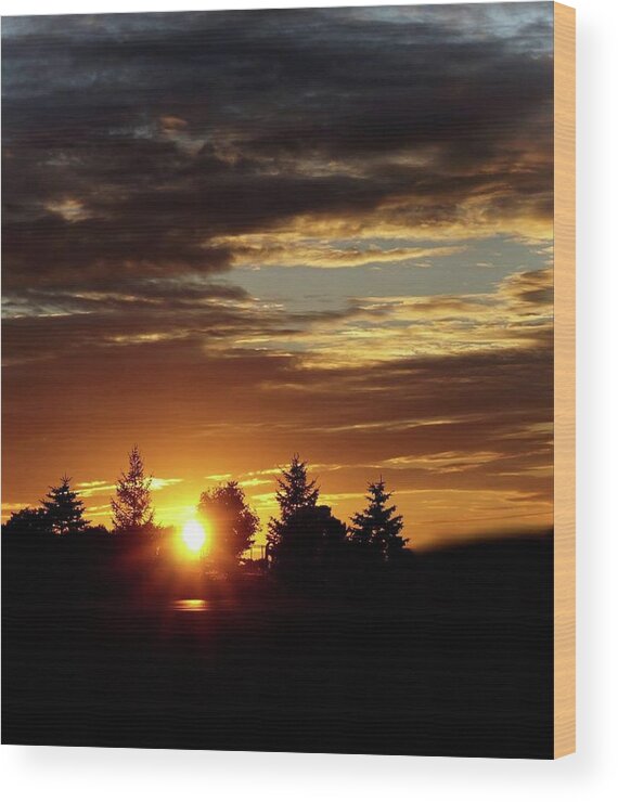 Sunset Wood Print featuring the photograph Upstate New York Sunset by Kathy Chism