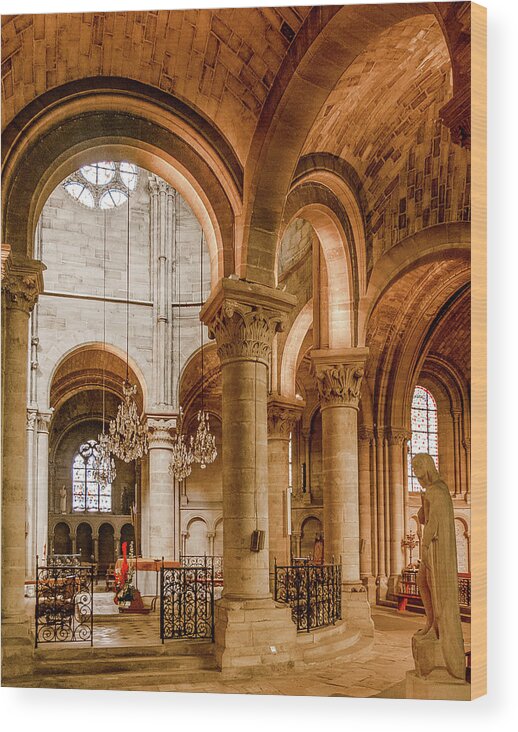 Collégiale Notre-dame De Poissy Wood Print featuring the photograph Poissy, France - Altar, Notre-Dame de Poissy by Mark Forte