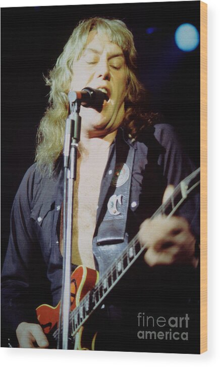 Alvin Lee Wood Print featuring the photograph Alvin Lee - Ten Years Later at Oakland Auditorium 1979 by Daniel Larsen