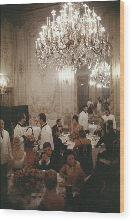 Lifestyles Wood Print featuring the photograph Roman Restaurant by Slim Aarons