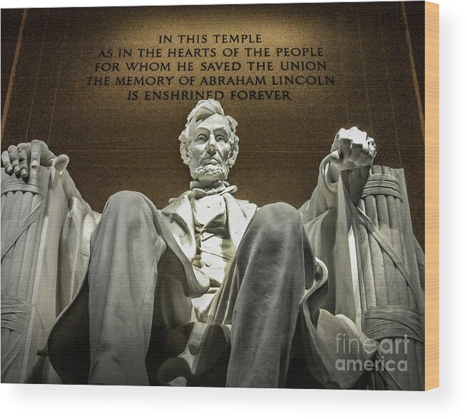 Building Wood Print featuring the photograph Lincoln #2 by Michael Arend